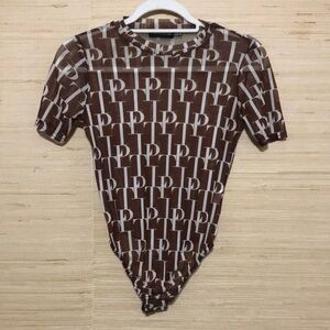 Brown and White Pretty Little Thing Logo Print Sheer Mesh Thong Bodysuit size 4